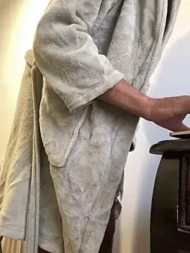 Lucascacaca online show from February 18, 2025, 9:32 am