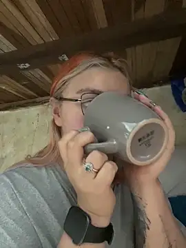 SophiaWeestt99 online show from September 29, 2025, 1:44 am