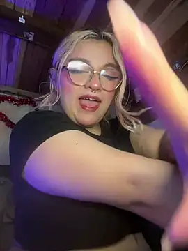 SophiaWeestt99 online show from March 6, 2026, 3:47 am