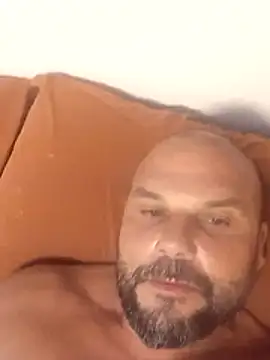 Snapshot of Javierchico chatting on June 26, 2026, 6:12 pm Javierchico online show from June 26, 2026, 6:12 pm