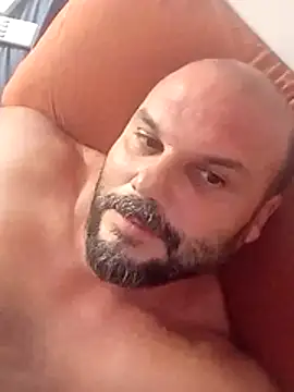 Snapshot of Javierchico chatting on July 24, 2026, 3:43 pm Javierchico online show from July 24, 2026, 3:43 pm