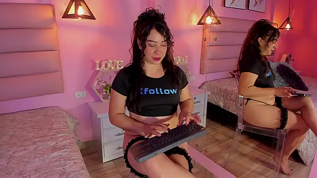 Snapshot of Katta_Gil chatting on February 15, 2025, 1:49 pm Katta Gil online show from February 15, 2025, 1:49 pm