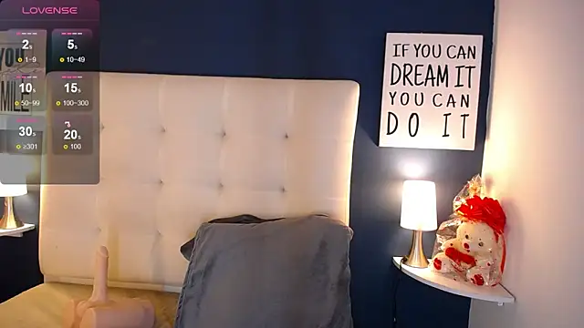 Snapshot of Emmawattsom chatting on February 6, 2025, 4:03 pm Emmawattsom online show from February 6, 2025, 4:03 pm