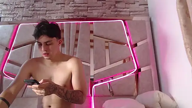 Snapshot of mia_and_austin chatting on February 1, 2025, 2:37 am mia and austin online show from February 1, 2025, 2:37 am