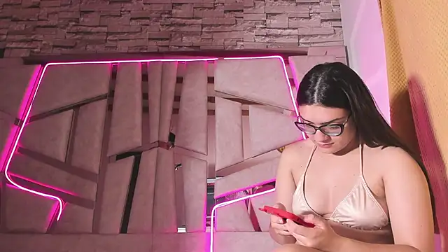 Snapshot of mia_and_austin chatting on November 15, 2025, 11:43 pm mia and austin online show from November 15, 2025, 11:43 pm