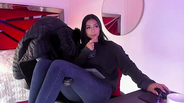 ZaraLim online show from January 20, 2025, 9:43 pm