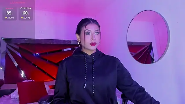 ZaraLim online show from February 12, 2025, 12:12 pm