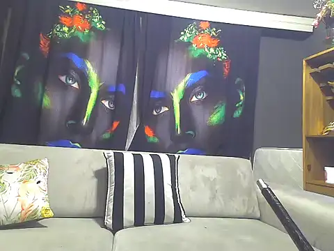 Snapshot of Bitter_ chatting on February 18, 2025, 11:30 pm Bitter online show from February 18, 2025, 11:30 pm