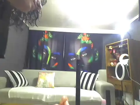 Snapshot of Bitter_ chatting on February 20, 2025, 12:08 am Bitter online show from February 20, 2025, 12:08 am