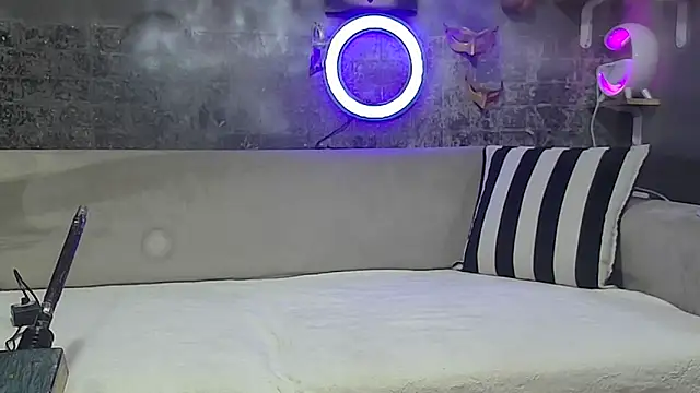 Snapshot of Bitter_ chatting on March 15, 2025, 7:27 pm Bitter online show from March 15, 2025, 7:27 pm