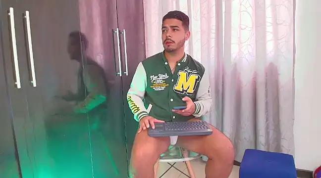 Snapshot of thiagowes chatting on December 5, 2024, 5:17 pm thiagowes online show from December 5, 2024, 5:17 pm