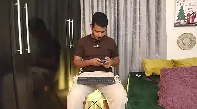 Snapshot of thiagowes chatting on December 12, 2024, 11:25 pm thiagowes online show from December 12, 2024, 11:25 pm