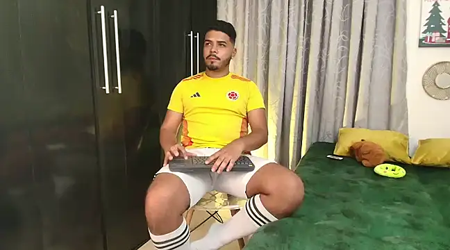 Snapshot of thiagowes chatting on December 20, 2024, 3:25 am thiagowes online show from December 20, 2024, 3:25 am