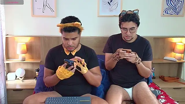 Snapshot of thiagowes chatting on October 31, 2025, 5:47 pm thiagowes online show from October 31, 2025, 5:47 pm