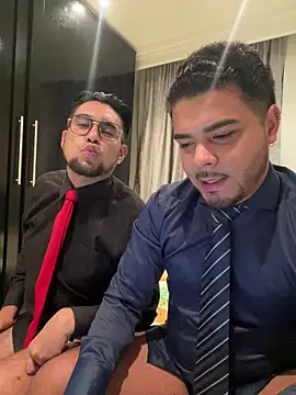 Snapshot of thiagowes chatting on November 25, 2025, 2:22 am thiagowes online show from November 25, 2025, 2:22 am