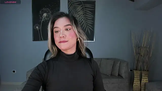 Snapshot of RebeccaHudson chatting on February 23, 2025, 11:14 pm RebeccaHudson online show from February 23, 2025, 11:14 pm