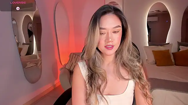 Snapshot of RebeccaHudson chatting on March 2, 2025, 11:09 pm RebeccaHudson online show from March 2, 2025, 11:09 pm