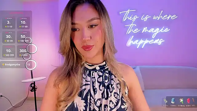 Snapshot of RebeccaHudson chatting on October 26, 2025, 5:19 pm RebeccaHudson online show from October 26, 2025, 5:19 pm