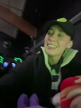 M1ssyk1ssy online show from January 22, 2025, 10:48 pm