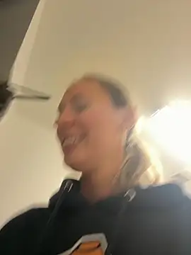 M1ssyk1ssy online show from February 4, 2025, 10:02 pm