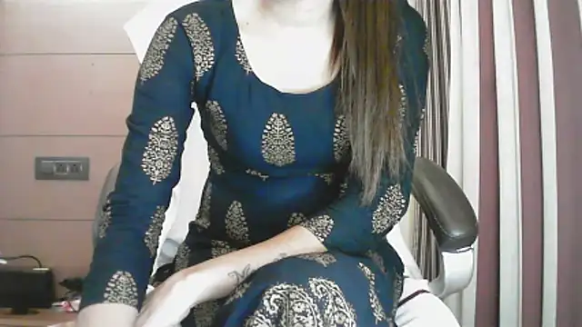 Snapshot of collage_hoty chatting on December 18, 2025, 4:46 pm collage hoty online show from December 18, 2025, 4:46 pm