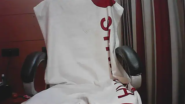 Snapshot of collage_hoty chatting on January 8, 2026, 3:42 am collage hoty online show from January 8, 2026, 3:42 am