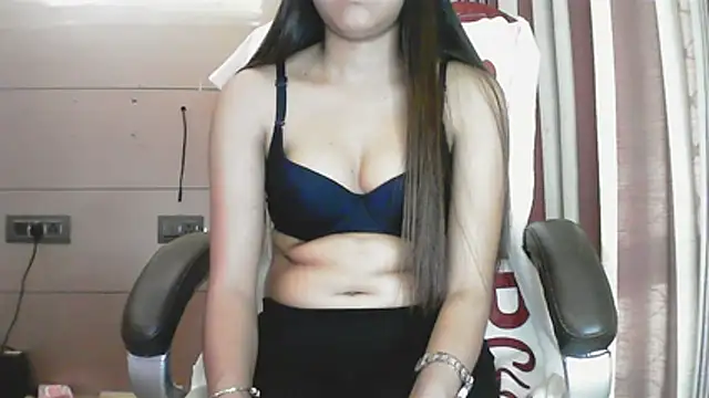 Snapshot of collage_hoty chatting on January 12, 2026, 3:23 am collage hoty online show from January 12, 2026, 3:23 am