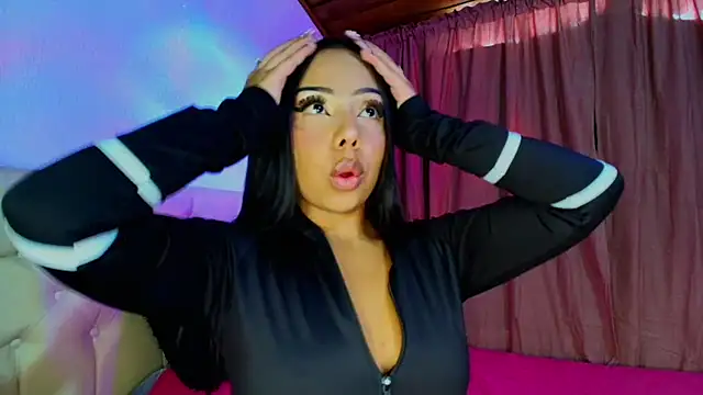 Snapshot of DafneMillers chatting on January 28, 2025, 6:49 pm DafneMillers online show from January 28, 2025, 6:49 pm