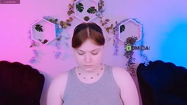 nikole kitt online show from June 12, 2026, 6:51 pm