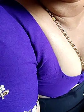 Snapshot of gaurika18 chatting on March 17, 2026, 6:06 am gaurika18 online show from March 17, 2026, 6:06 am