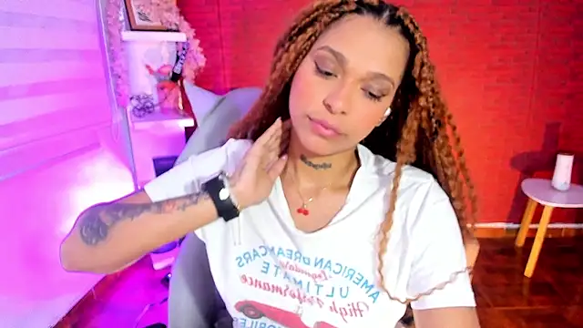 samantha simur online show from February 9, 2025, 2:06 am