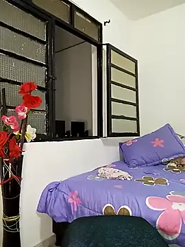 kymmgolden online show from February 28, 2025, 11:58 am