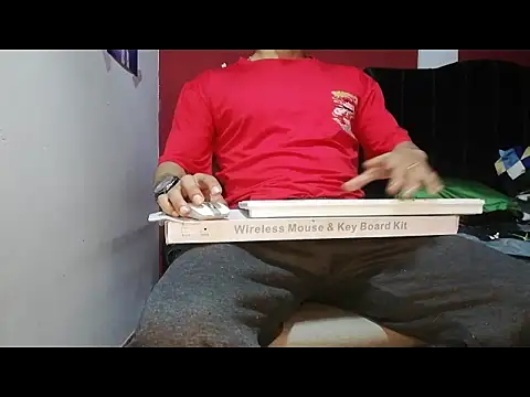 Snapshot of rolobot chatting on October 20, 2025, 2:12 am rolobot online show from October 20, 2025, 2:12 am