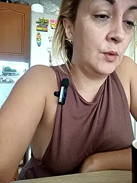 karen mature69 online show from April 26, 2026, 1:53 pm