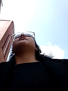 Snapshot of lara_moon25 chatting on December 5, 2024, 5:28 pm lara moon25 online show from December 5, 2024, 5:28 pm