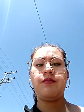 Snapshot of lara_moon25 chatting on December 11, 2024, 3:26 pm lara moon25 online show from December 11, 2024, 3:26 pm