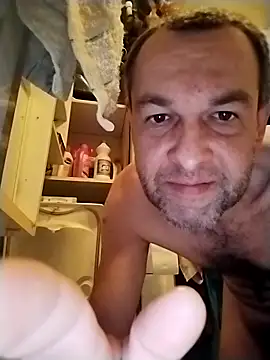 Snapshot of Andrzej-M chatting on March 28, 2026, 10:20 pm Andrzej-M online show from March 28, 2026, 10:20 pm