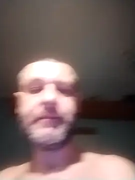 Snapshot of Andrzej-M chatting on April 6, 2026, 2:20 am Andrzej-M online show from April 6, 2026, 2:20 am