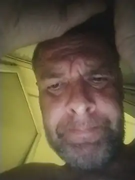 Snapshot of Andrzej-M chatting on May 25, 2026, 11:44 pm Andrzej-M online show from May 25, 2026, 11:44 pm