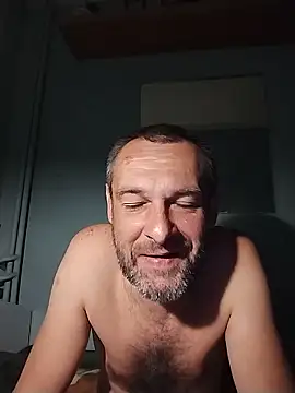 Snapshot of Andrzej-M chatting on May 29, 2026, 11:58 pm Andrzej-M online show from May 29, 2026, 11:58 pm