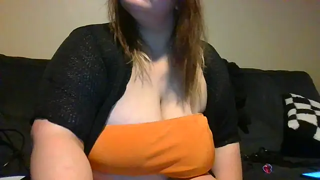 Snapshot of PrincesssXxena chatting on December 21, 2024, 8:28 am PrincesssXxena online show from December 21, 2024, 8:28 am