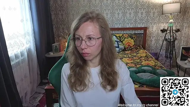 Snapshot of Lill_Mary chatting on May 4, 2026, 12:50 am Lill Mary online show from May 4, 2026, 12:50 am