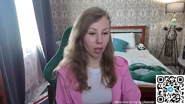 Snapshot of Lill_Mary chatting on May 26, 2026, 5:14 am Lill Mary online show from May 26, 2026, 5:14 am