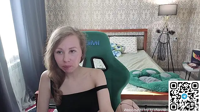 Snapshot of Lill_Mary chatting on June 4, 2026, 1:22 am Lill Mary online show from June 4, 2026, 1:22 am