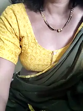 Snapshot of anuradha1432 chatting on November 26, 2025, 8:04 am anuradha1432 online show from November 26, 2025, 8:04 am