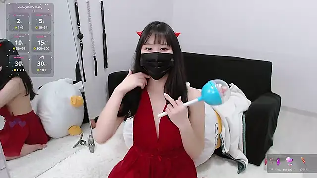 Snapshot of who_Lilly chatting on March 14, 2025, 12:07 pm who Lilly online show from March 14, 2025, 12:07 pm