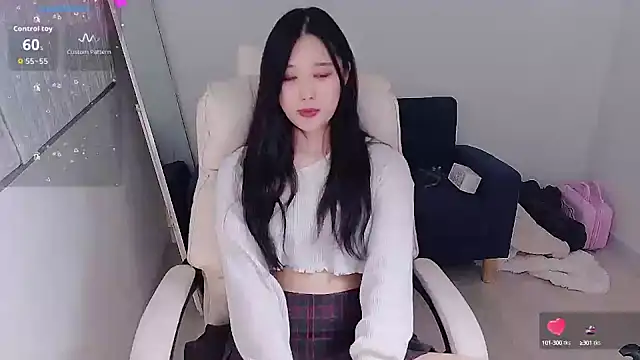 Snapshot of who_Lilly chatting on October 16, 2025, 2:07 pm who Lilly online show from October 16, 2025, 2:07 pm