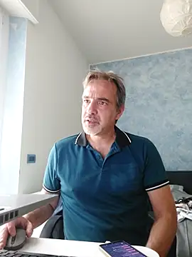 Snapshot of Marcolino183 chatting on May 11, 2026, 7:36 am Marcolino183 online show from May 11, 2026, 7:36 am