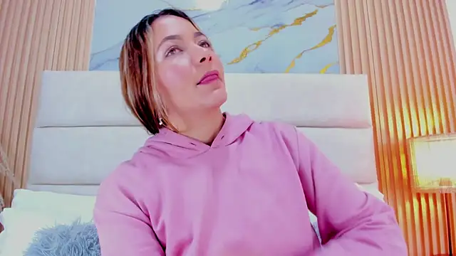 Snapshot of Mia_Malkovaa_ chatting on July 28, 2026, 1:43 pm Mia Malkovaa online show from July 28, 2026, 1:43 pm