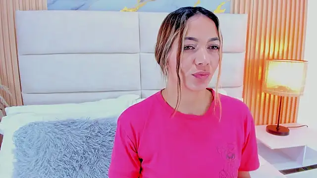 Snapshot of Mia_Malkovaa_ chatting on July 30, 2026, 1:43 pm Mia Malkovaa online show from July 30, 2026, 1:43 pm